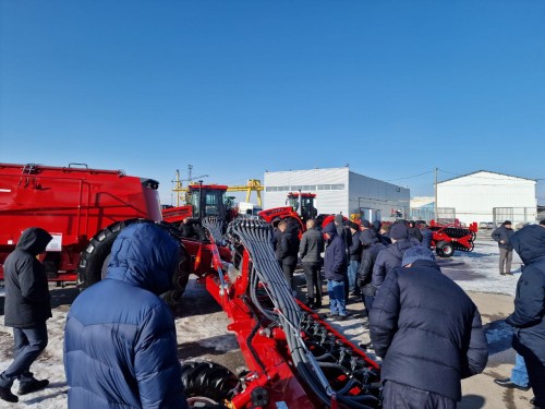 Выставка-конференция «Техника HORSCH. Опыт владения в различных почво-климатических зонах. Агрегатирование с тракторами».